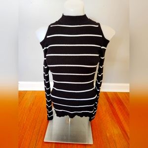 WHBM cold shoulder long sleeve knit top size XXS